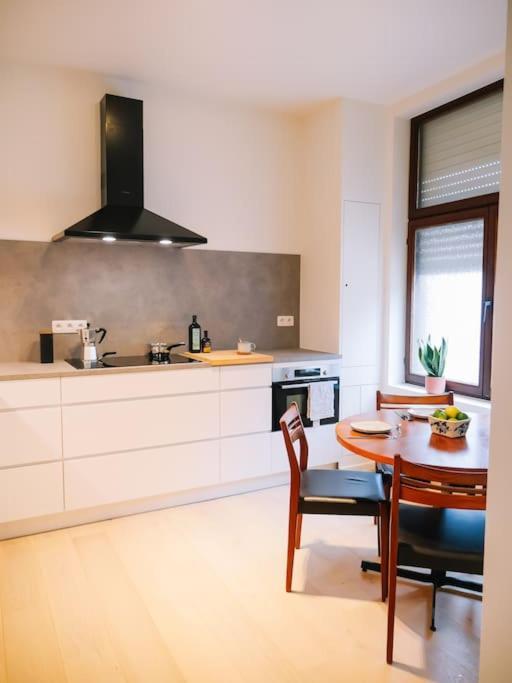 Hébergement de vacances Gezellig & Ruim Rijhuis Met 3 Slaapkamers Dichtbij Gand