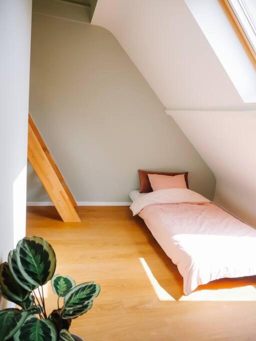 Hébergement de vacances Gezellig & Ruim Rijhuis Met 3 Slaapkamers Dichtbij Gand