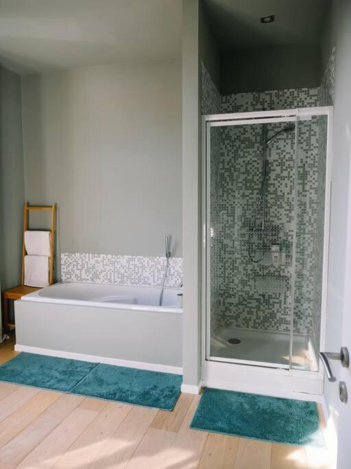 Gezellig & Ruim Rijhuis Met 3 Slaapkamers Dichtbij Hébergement de vacances
